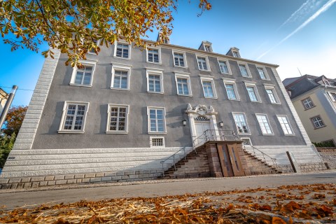 Alte Hofbibliothek | außergewöhnliche Stadtvilla, Hochzeitslocation Donaueschingen, Kontaktbild