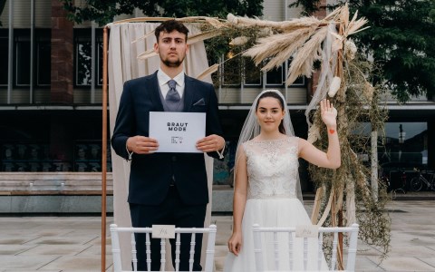 Hochzeitsbranche demonstriert gegen Corona-Auflagen Bild 1